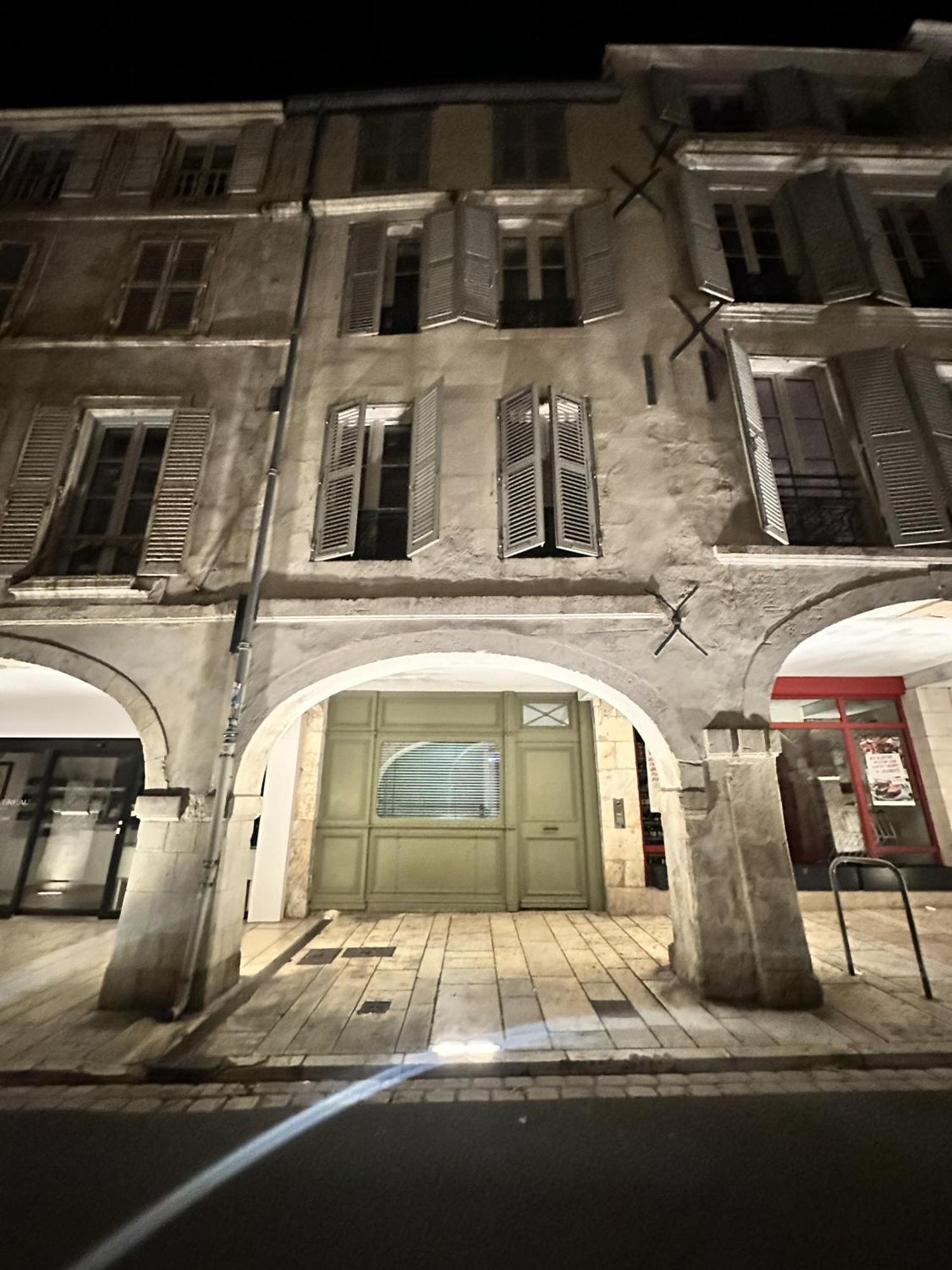 Hyper Centre A 80M Du Vieux Marche, T2 Calme Vue Sur Les Toits Rue Du Minage Apartment La Rochelle  Luaran gambar